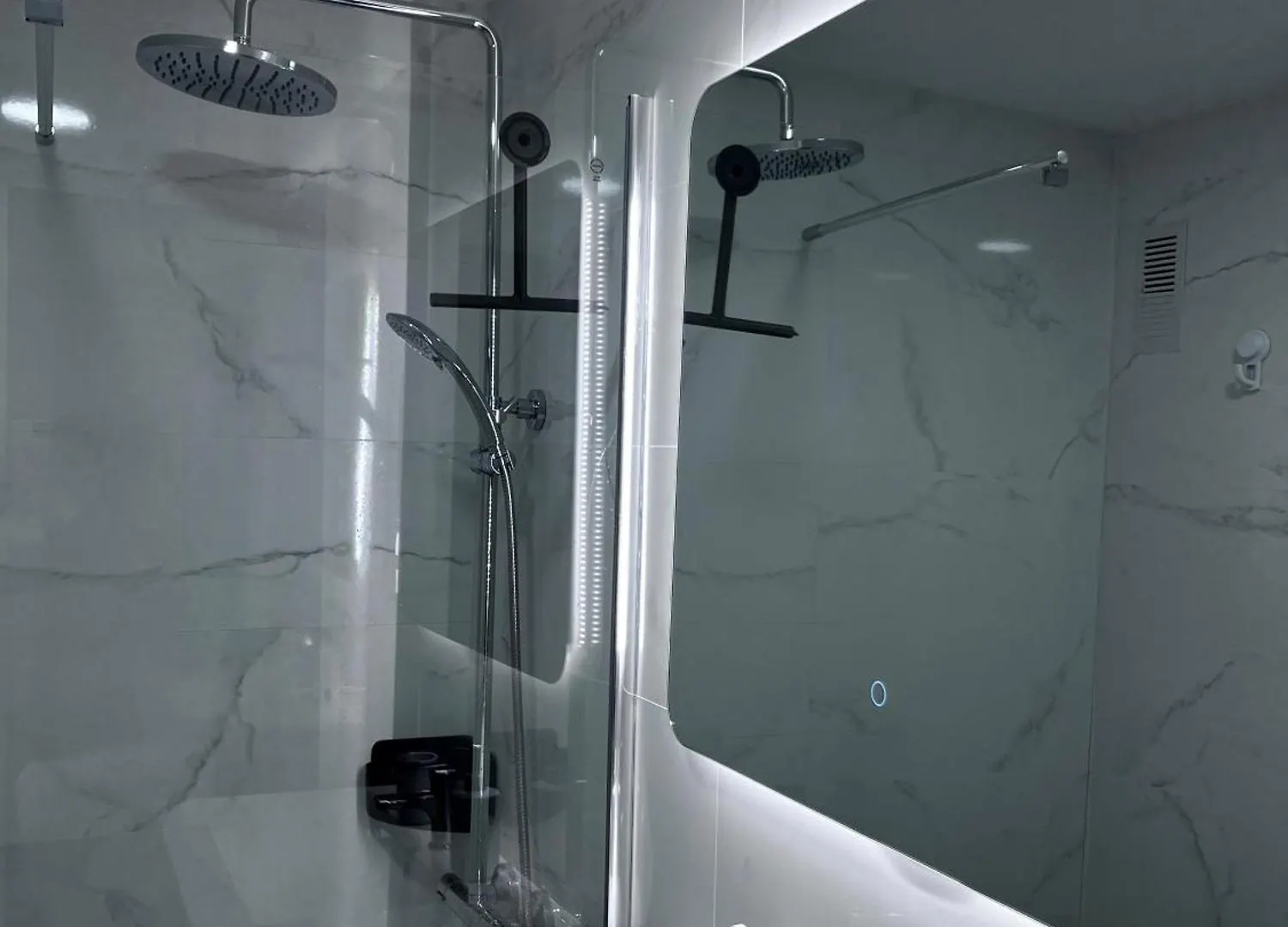 Beautiful Apartment With Swimming-Pool Σαλού